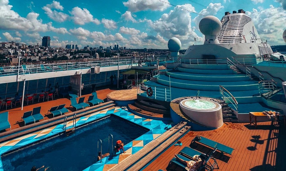 Лайнер Astoria Grande